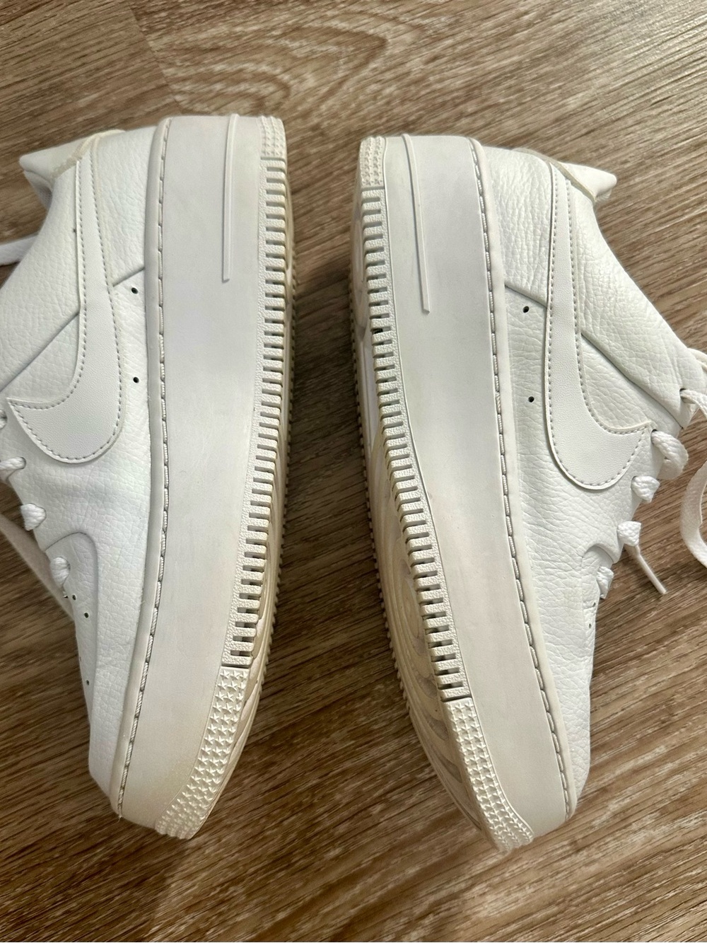 NIKE Air Force 1 Sage Low Women’s 7.5 Triple White Leather Streetwear EUC CLEAN - Picture 6 of 12